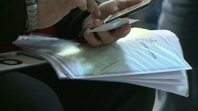 „Dosarul cu șină” dispare din instituțiile publice. Copiile actelor care vor putea fi trimise online