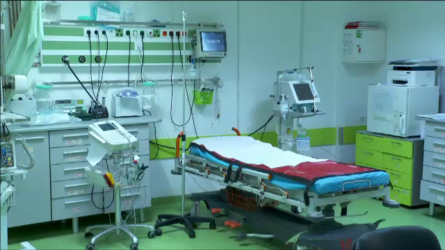 Un copil de trei ani din București are gripă, Covid 19 și virus respirator