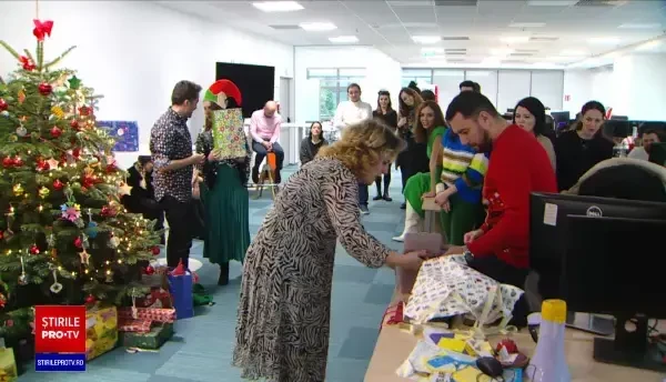 Salarii mai mari și prime generoase la final de an pentru angajații români. Anul viitor se anunță greu pentru piața muncii