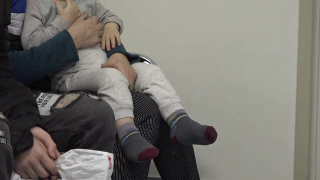 Ministerul Sănătății a înființat 59 de centre de evaluare pediatrică. Spitalele sunt pline de copii cu infecții respiratorii