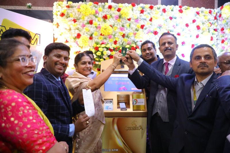 Un ATM care distribuie monede de aur a fost inaugurat în India