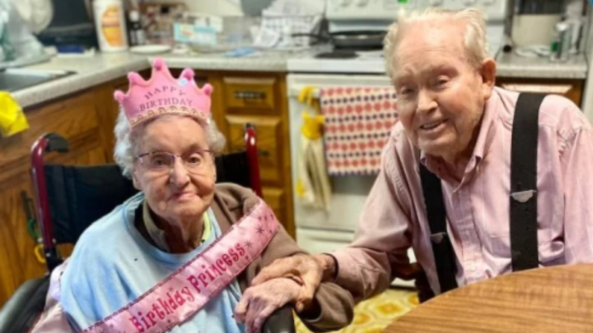 Povestea soților care au murit ținându-se de mână, la vârsta de 100 de ani. „Au plecat împreună”