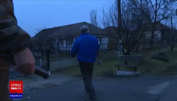 Ajutor nesperat pentru sătenii unei comune din Gorj. O echipă specializată merge la fiecare casă pentru a sacrifica porcii