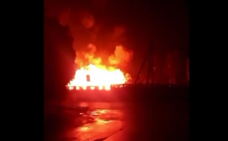 Incendiu de proporții în Crimeea. Doi militari ruși au fost uciși VIDEO