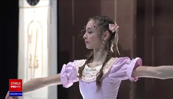 Biletele la spectacolele de Crăciun sunt aproape epuizate. „Spărgătorul de nuci" se joacă cu casa închisă