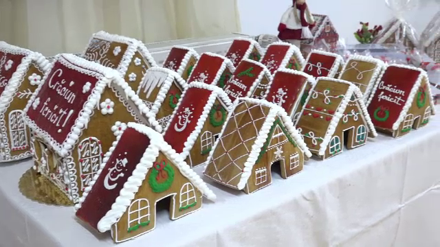 Peste 300 de căsuțe din turtă dulce, vândute în scop caritabil la un târg de Crăciun din județul Alba. Unde vor ajunge banii