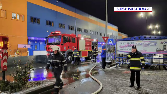 Desfășurare de forțe la un magazin de bricolaj din Satu Mare. Pompierii au simulat un incendiu