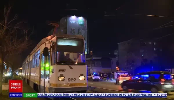 O fetiță din București a scăpat ca prin minune cu viață după ce a fost lovită și târâtă câteva zeci de metri de un tramvai