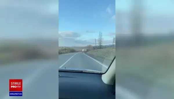 Coloană de campioane întinsă pe 20 de kilometri la vama Siret. Sistemul informatic ucrainean a picat | VIDEO