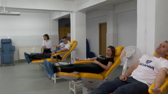 Bistrițenii s-au alăturat în număr mare inițiativei: ”Donează sânge, fii erou!”