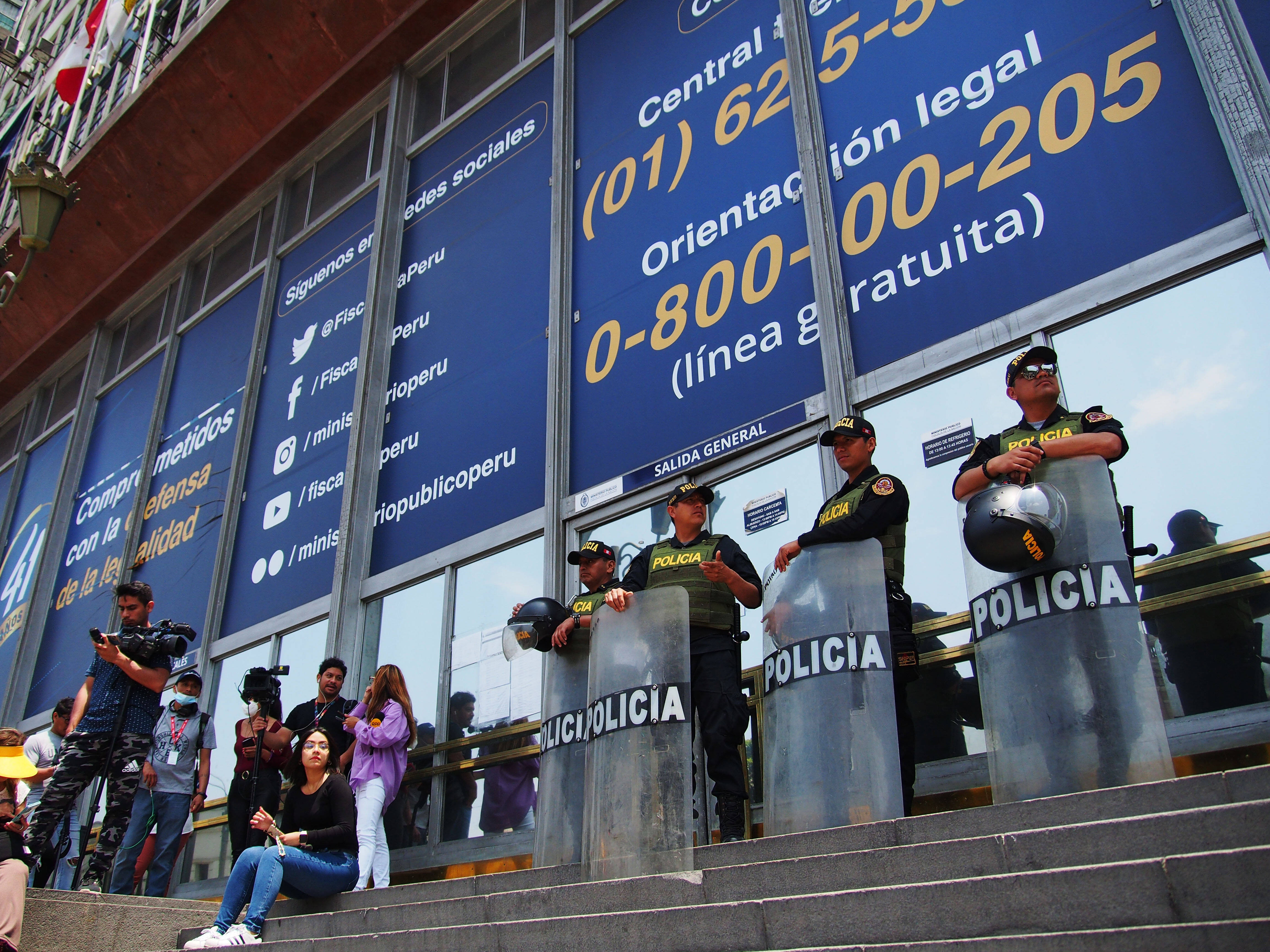 Starea de urgență, decretată în Peru, după moartea a șapte persoane în manifestațiile violente. Ce vor oamenii