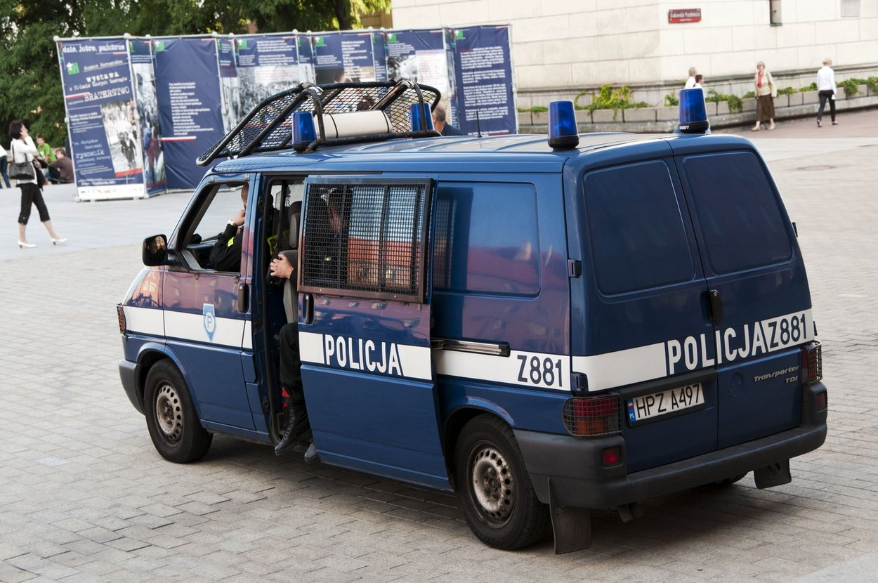 Alertă la sediul Poliției din Varșovia, după ce un pachet-cadou primit din Ucraina a explodat