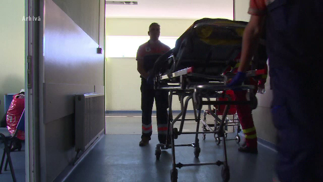 Elevă de 16 ani din Galați, găsită prăbușită în toaleta liceului. Ar fi fost intoxicată cu o substanță psihoactivă