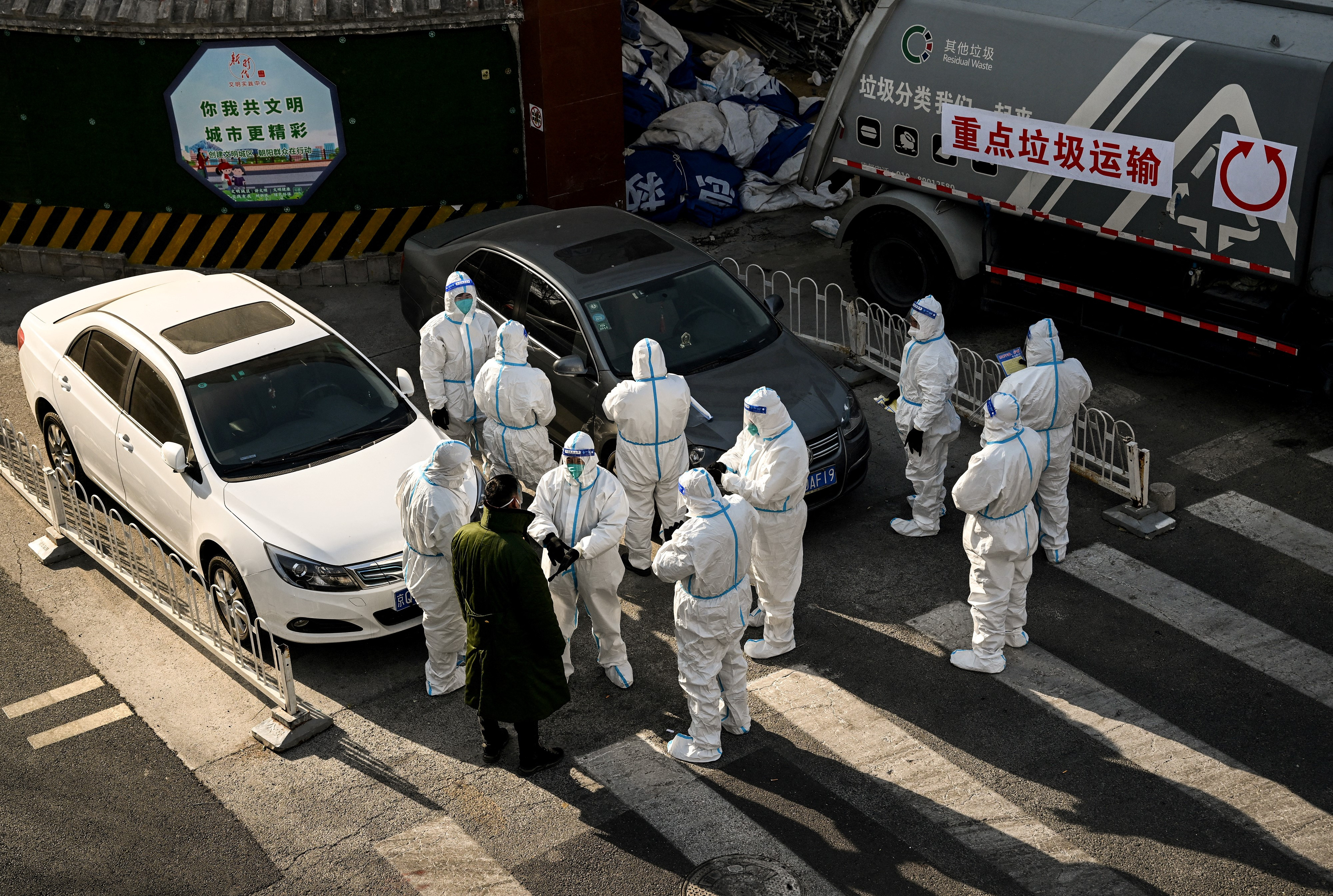 China, copleșită de valul fără precedent de cazuri de Covid-19. Crematoriile nu mai fac față