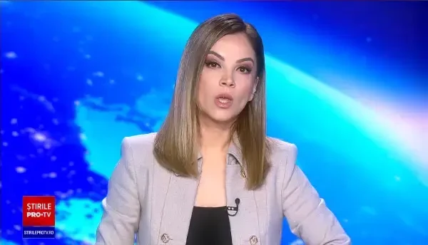 Cel mai mare acvariu cilindric, aflat în holul unui hotel din Berlin, s-a spart. Erau peste 1.500 de pești în el | Video