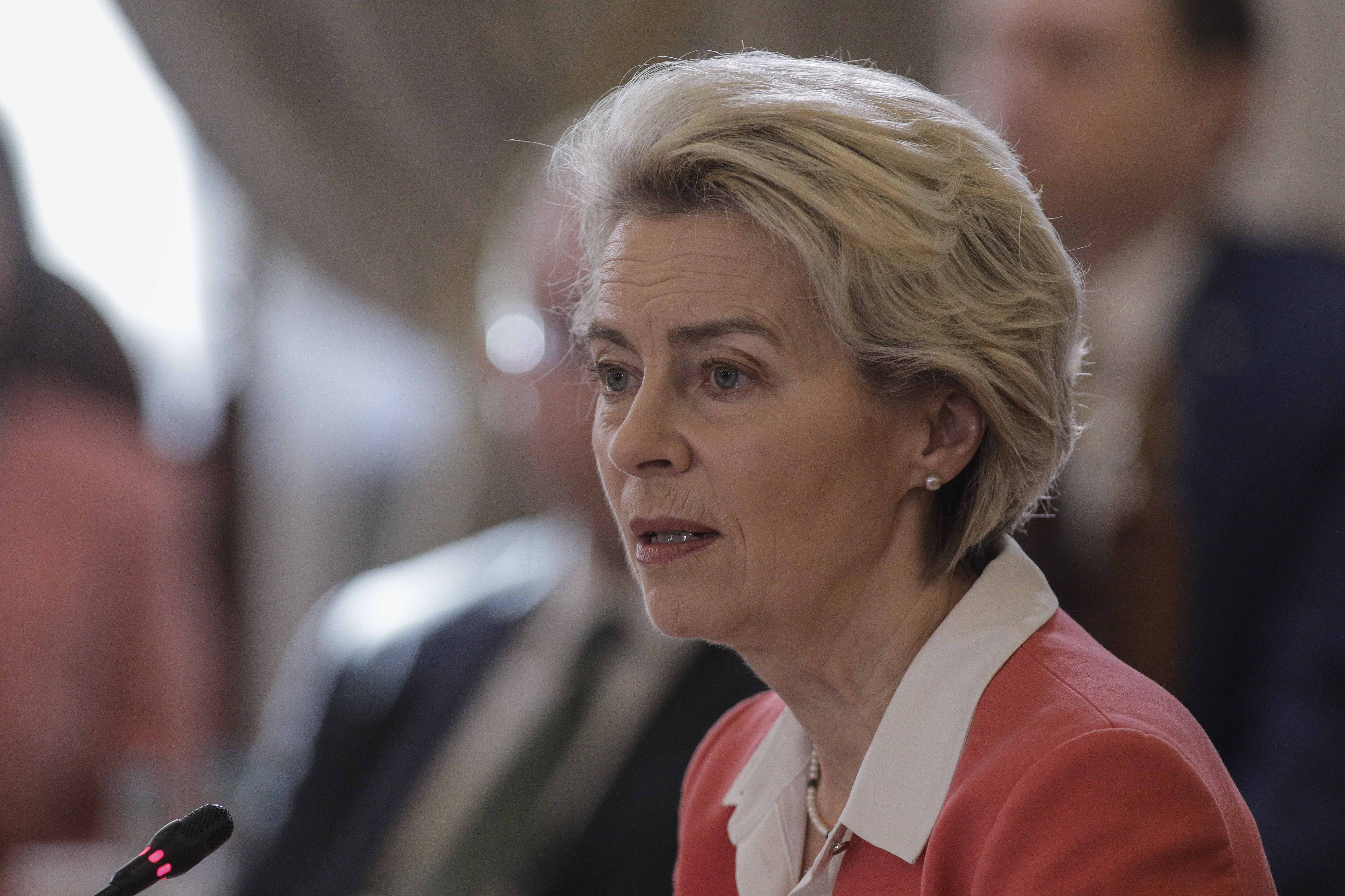 Şefa Comisiei Europene, Ursula von der Leyen, a vizitat un centru de primire a migranţilor de pe insula italiană Lampedusa