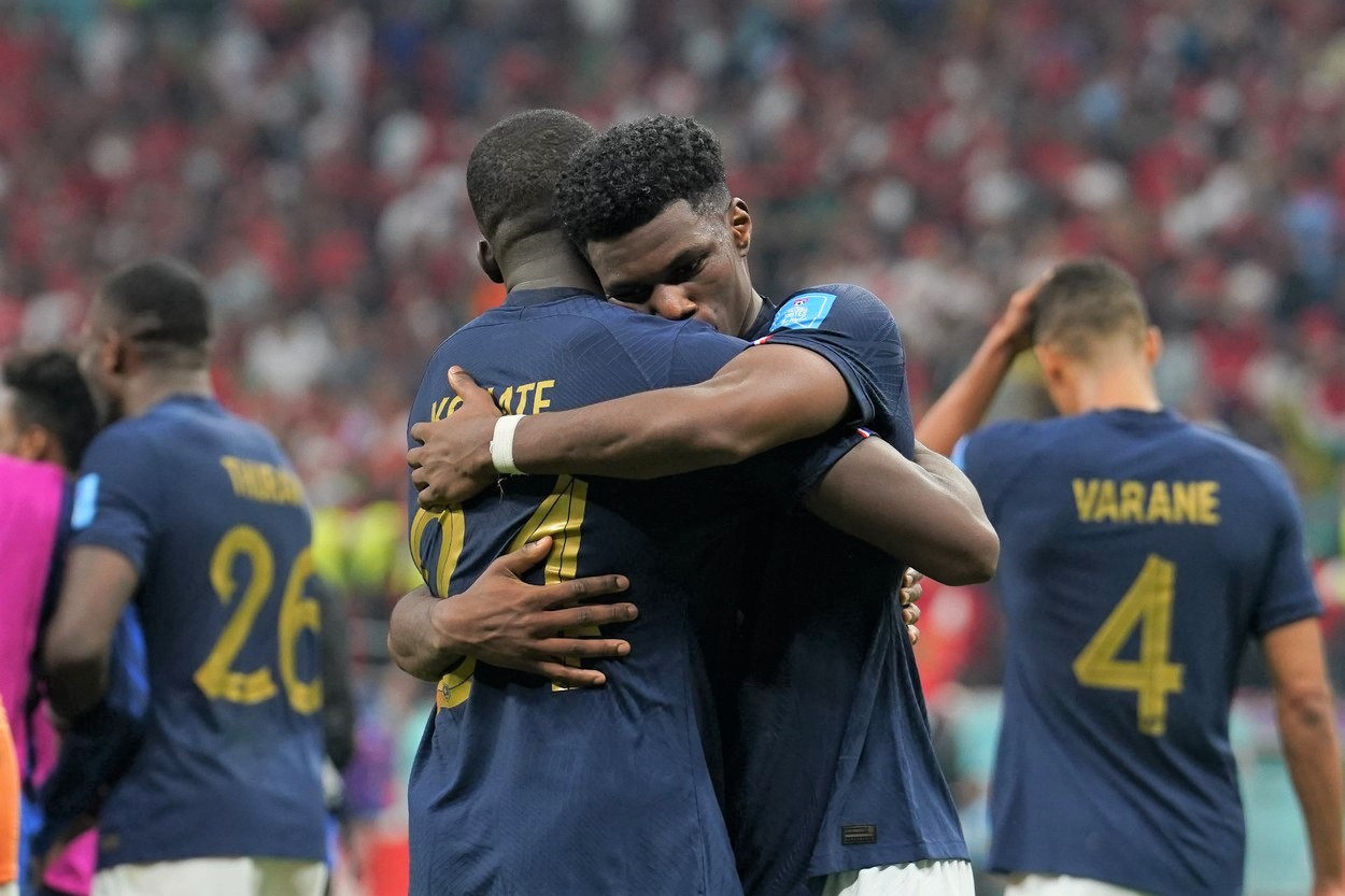 O boală misterioasă i-a lovit pe jucătorii Franței înainte de finala Cupei Mondiale 2022. Alertă în tabăra lui Deschamps