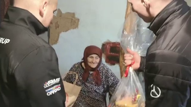 Moș Crăciun nu i-a uitat pe cei mai puțin norocoși. „Poveste de Crăciun", acțiune umanitară pentru zeci de familii nevoiașe