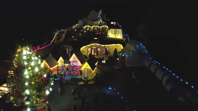 Elfii îi invită pe cei mici să salveze Crăciunul, într-un loc de basm, în Valea Porumbacului. Cât costă o astfel de vizită