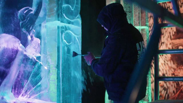 Festival de sculptat gheața. Artiști din întreaga lume s-au adunat în Olanda pentru realizarea unor lucrări spectaculoase