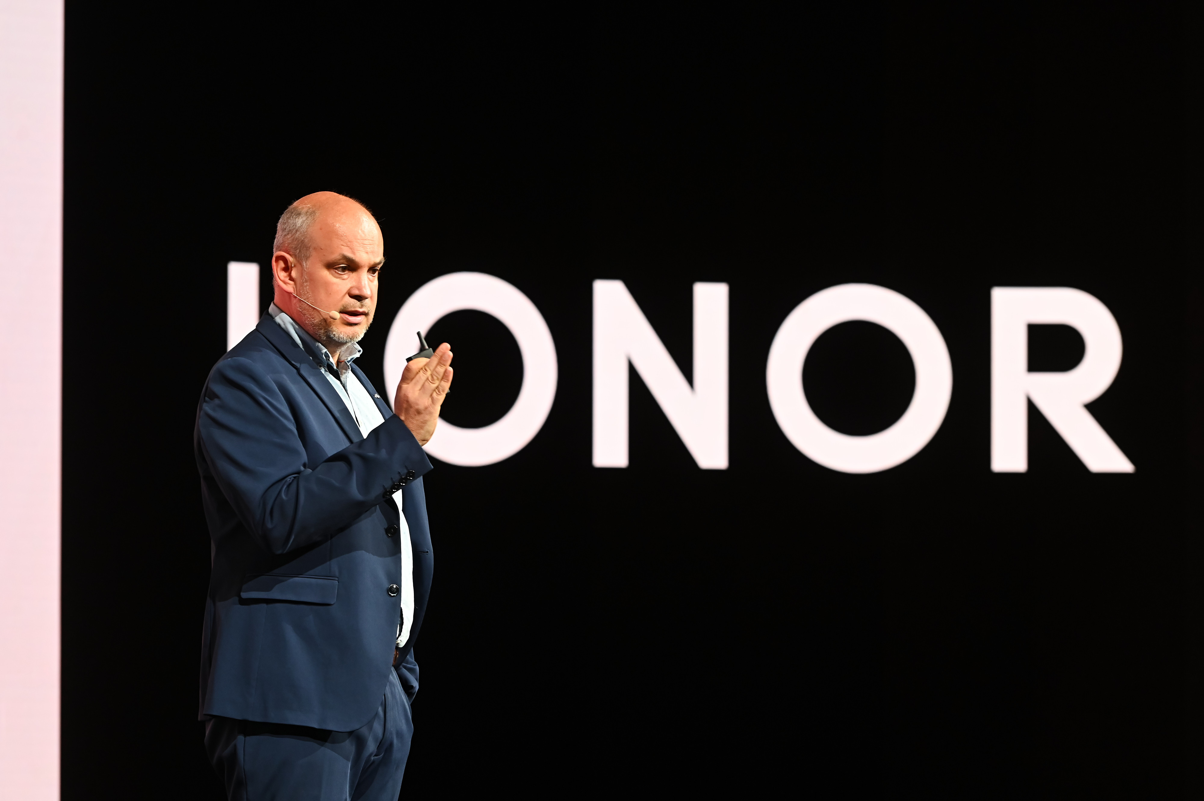 Călin Clej, director de marketing al companiei HONOR, despre zona de tehnologie: „E un domeniu care mereu m-a atras”