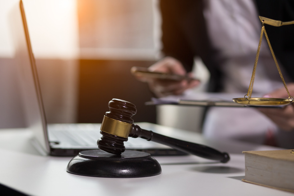 Un alt treilea inculpat, arestat preventiv în dosarul judecătoarei din Suceava. Suma importantă pe care a primit-o