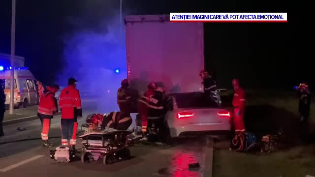 Doi studenți au murit într-un bolid cu care au intrat frontal într-un TIR, în Sibiu. Momentul tragediei a fost filmat