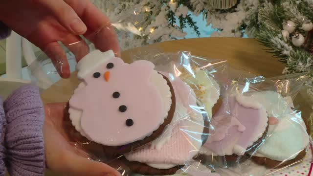 Turta dulce, cel mai consumat desert după cozonac de Crăciun. Este urmată de bezele și biscuiți ornați