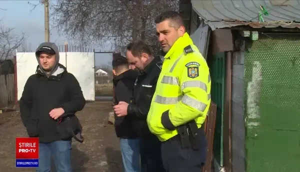 Doi tineri și-au pierdut bebelușul de 1 an într-un incendiu care le-a distrus casa. Mama plecase la magazin