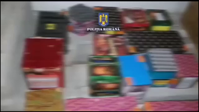 Aproape 2,5 tone de articole pirotehnice periculoase, confiscate de polițiștii din Alba. Patru dosare penale au fost deschise