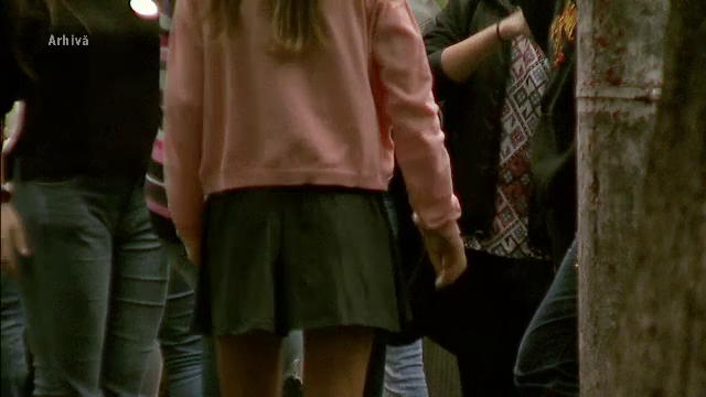 Deputații vor să modifice Codul Penal astfel încât actul sexual cu un minor mai tânăr de 16 ani să fie considerat viol