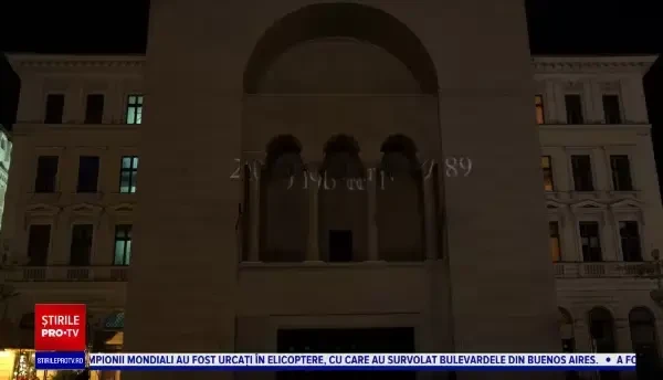 Momente emoționante la Timișoara. Pe clădirea Operei Naționale Române au fost proiectate imagini și mărturii de la Revoluție