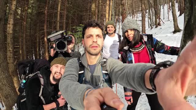 Echipa iLikeIT a testat pe munte trei camere de acțiune: Insta360 Go 2, Go Pro Hero 10 Black și DJI Action 2