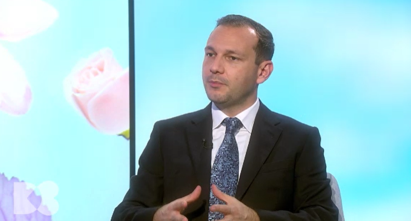 Dr. Radu Țincu: „Durerile de cap pot fi semne și ale unor boli grave ale creierului”