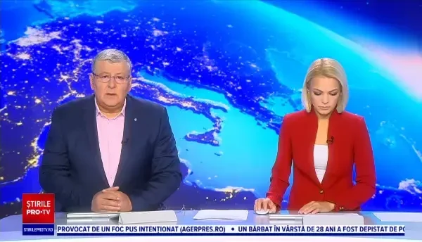 O mașină aflată în trafic a luat foc, în Craiova. Alte patru autoturisme au fost cuprinse de flăcări