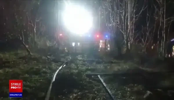 Incendiu puternic în județul Iași. Un bărbat a murit ars de viu, după ce casa lui a luat foc