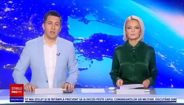 O ambulanţă aflată în misiune a fost lovită de un autoturism și proiectată într-un autobuz, în Galați