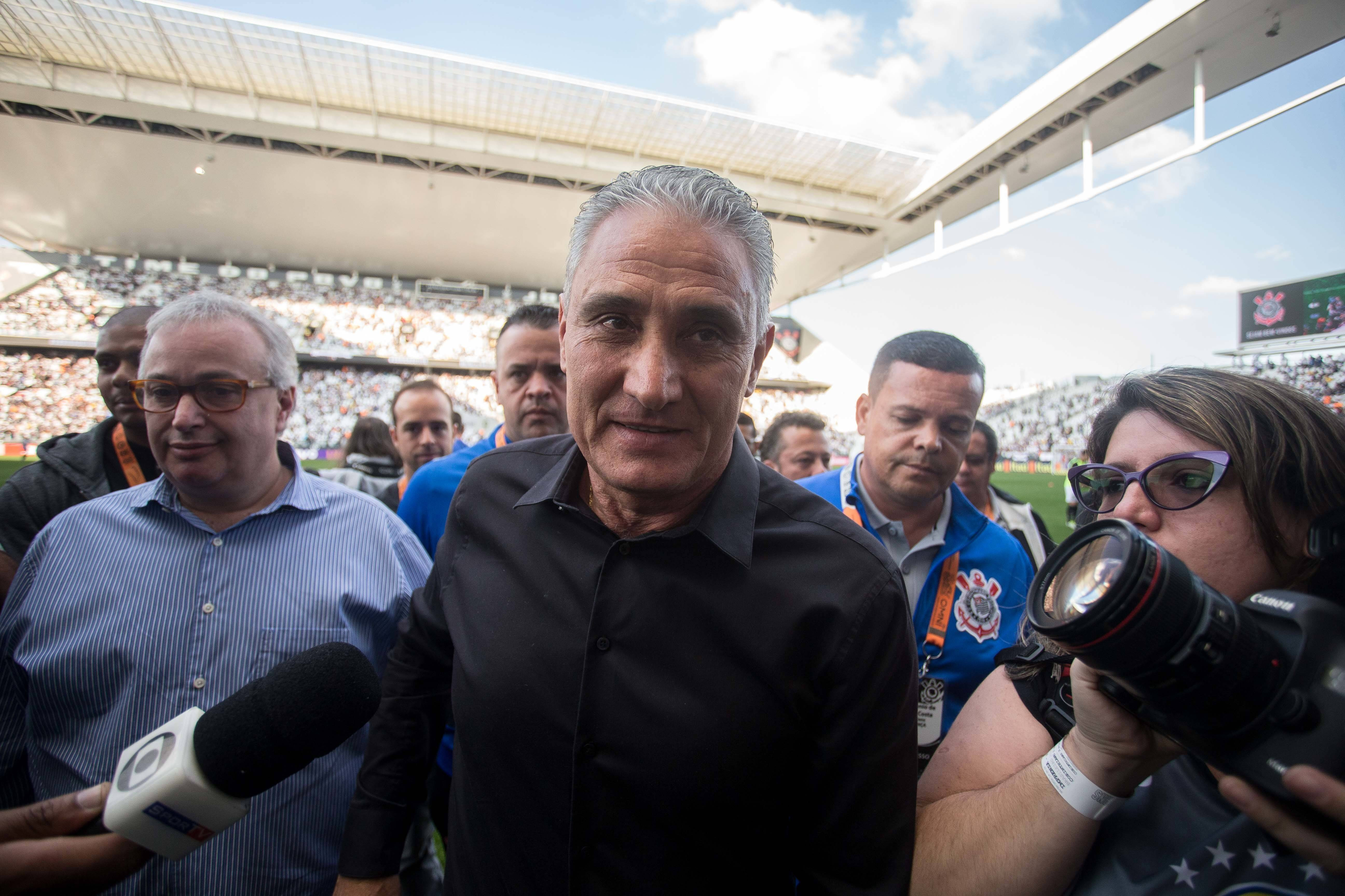 Brazilienii nu îl iartă pe Tite, după eșecul de la Cupa Mondială. Fostul selecționer al „Selecao”, agresat și jefuit