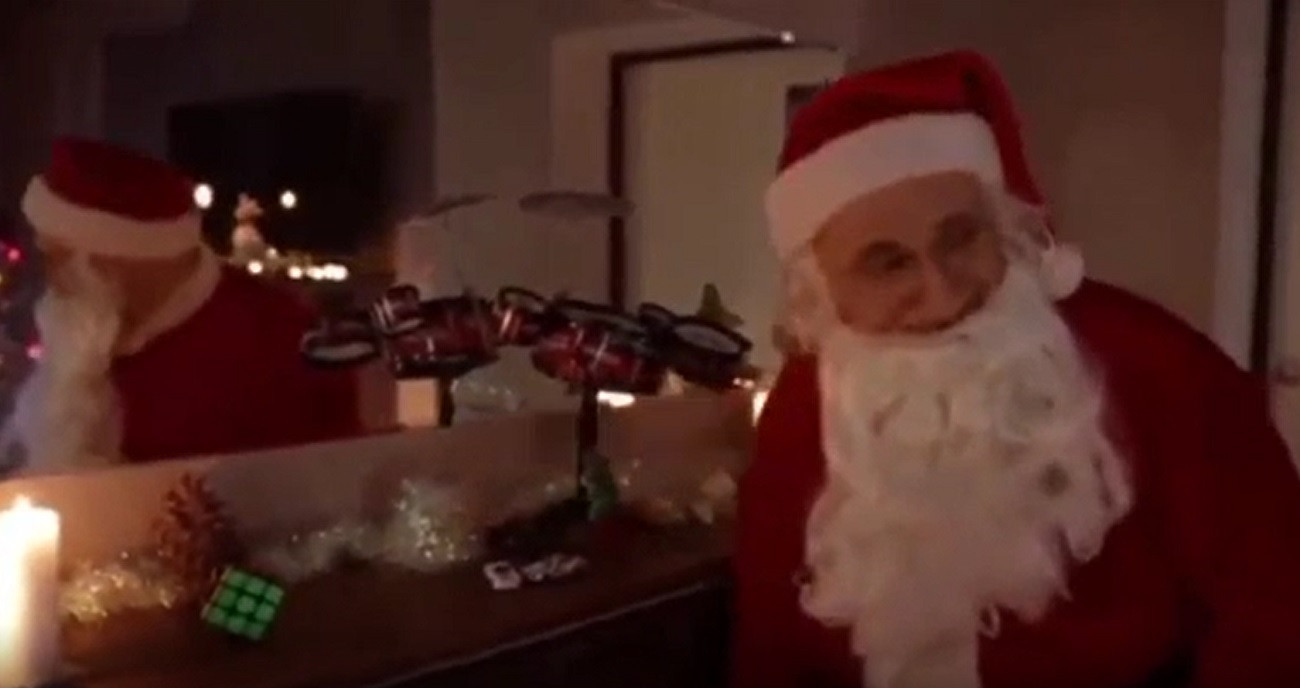 Rușii ucid civili în Ucraina, iar propaganda lor îl prezintă pe Putin în chip de Moș Crăciun. "Acționăm în direcția corectă"