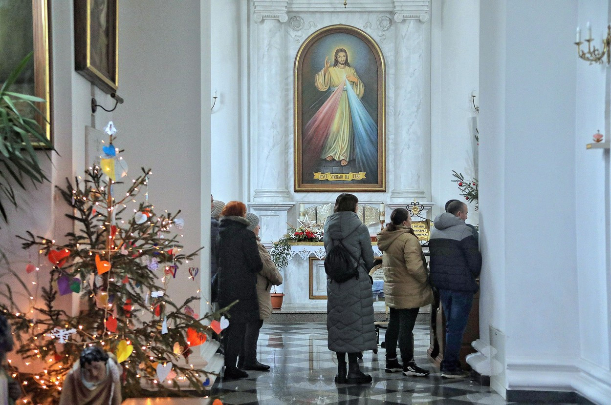 Ucrainenii au sărbătorit pentru prima dată Crăciunul pe 25 decembrie. Schimbarea reprezintă o ruptură de Rusia