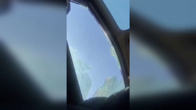 Cresc tensiunile la granița dintre Serbia și Kosovo. O echipă de jurnaliști de la Pristina a fost atacată cu pietre