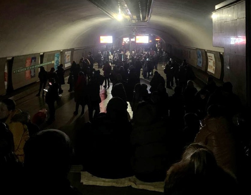 Ucraina, atacată „masiv” de Rusia cu peste 100 de rachete. Mai multe explozii au fost auzite