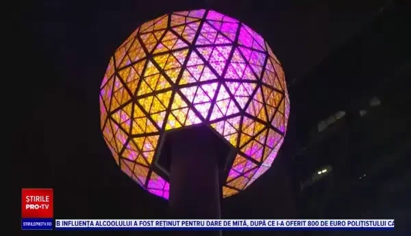 Ultimele pregătiri pentru Revelion, în New York. Mii de oameni sunt așteptați să deschidă șampaniile în Times Square