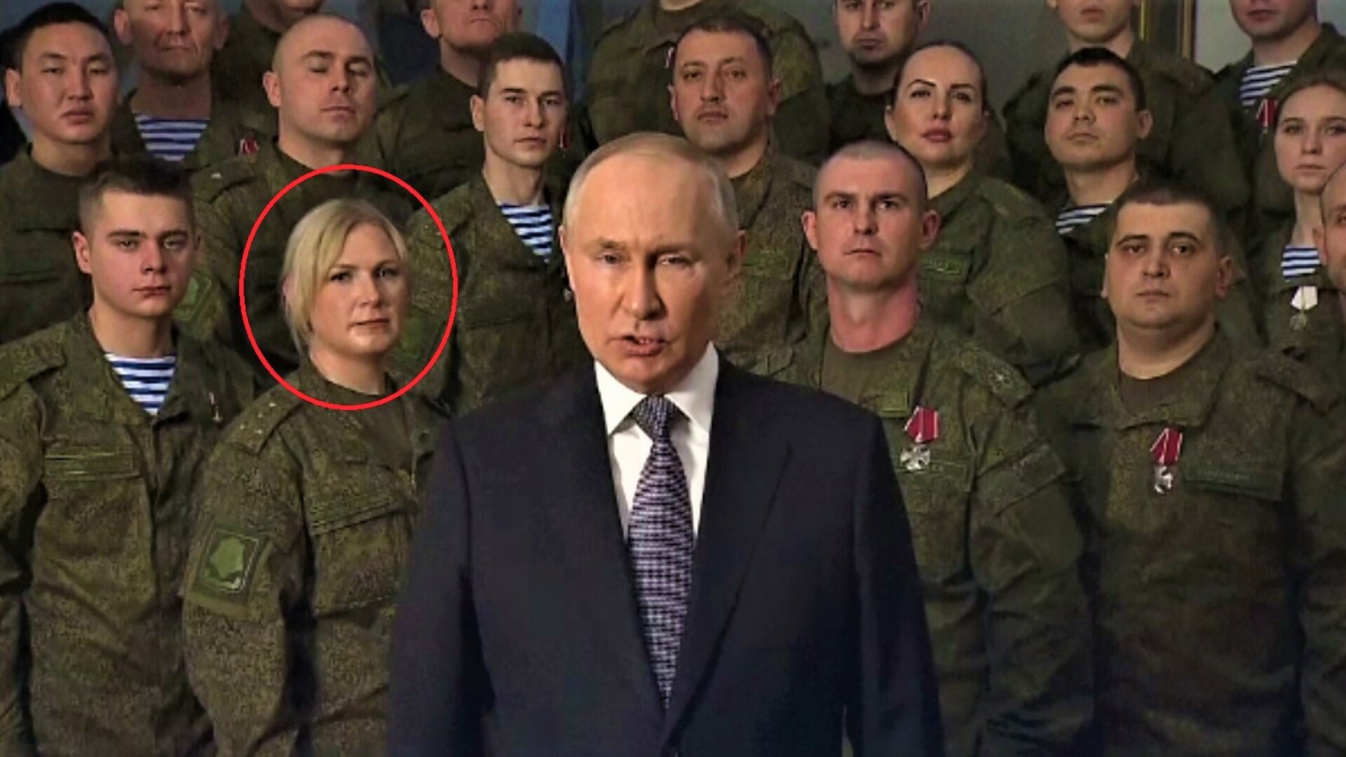 Cine este „Natașa”, blonda misterioasă care este nedespărțită de Vladimir Putin. A devenit ținta ironiilor pe internet