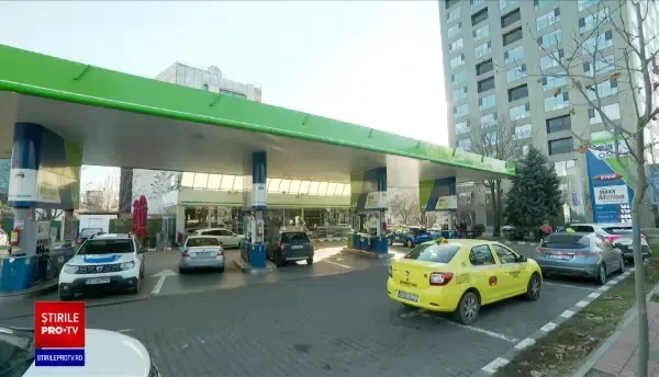 Benzina și motorina s-au scumpit mai puțin decât se aștepta. Ce prețuri au carburanții la pompă