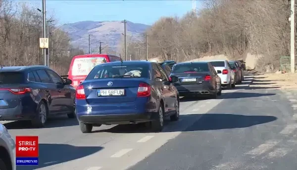 Aglomerația „tradițională” s-a instalat din nou pe DN1. Circulația pe sensul spre Brașov, infernală