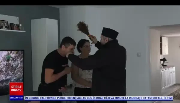Preoții au început să bată la ușile credincioșilor din România pentru a le vesti Botezul Domnului