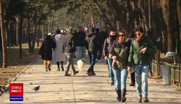 România îmbătrâneşte de la un an la altul. Cei care urmează să se pensioneze vor primi bani mai puţini, susțin economiștii