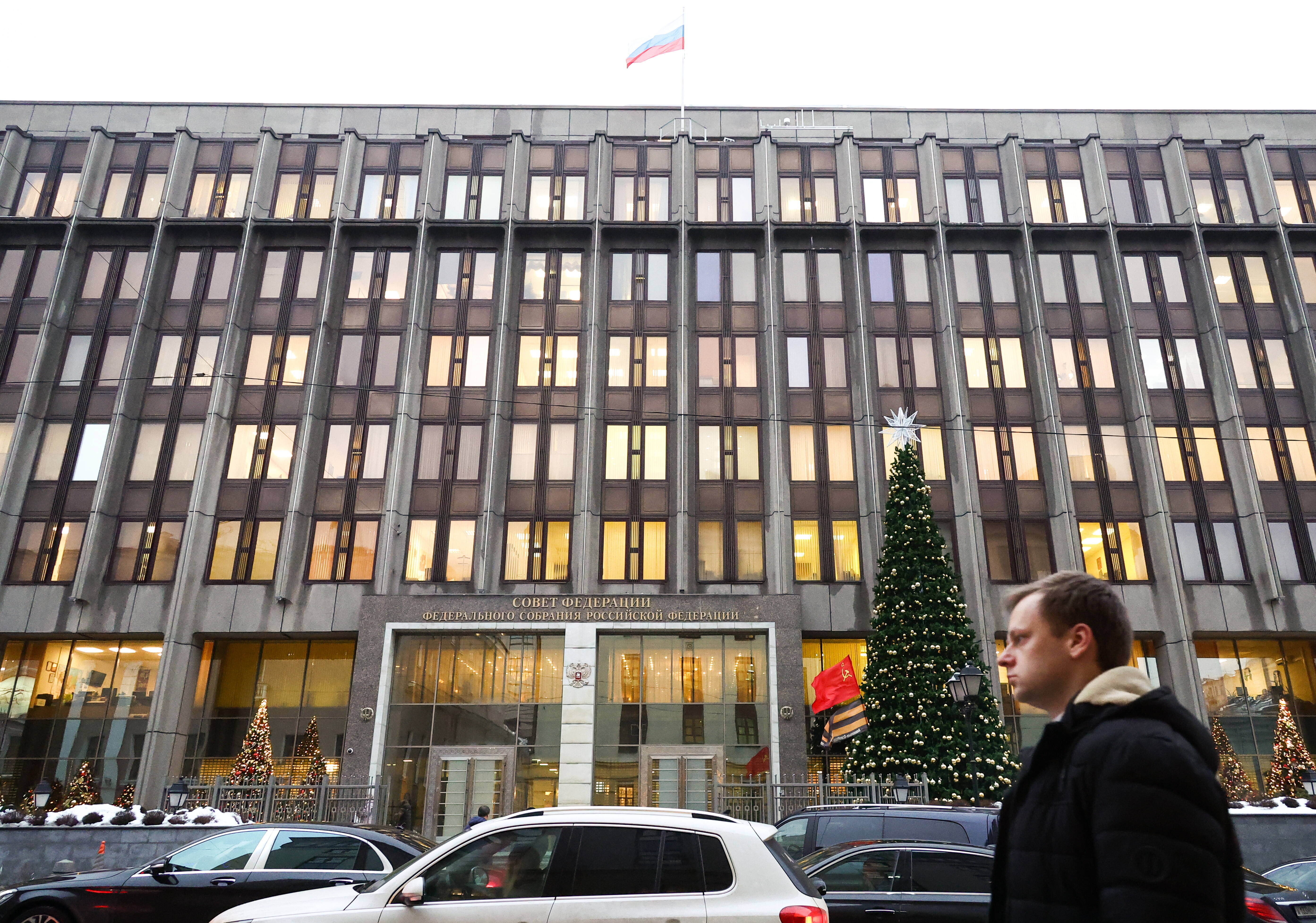 A murit Ruslan Hasbulatov, fostul preşedinte al parlamentului rus