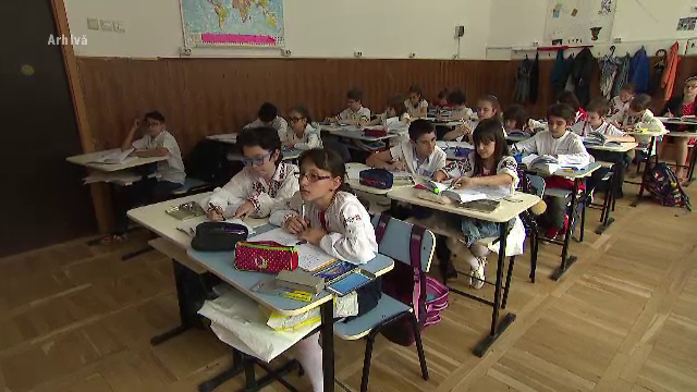 Elevii vor fi nevoiți să recupereze zilele libere oferite drept punte cu sărbătorile legale